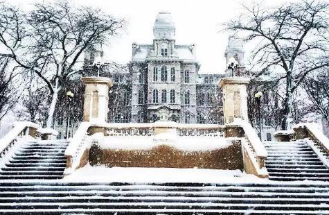 雪城大学一年花费及奖学金